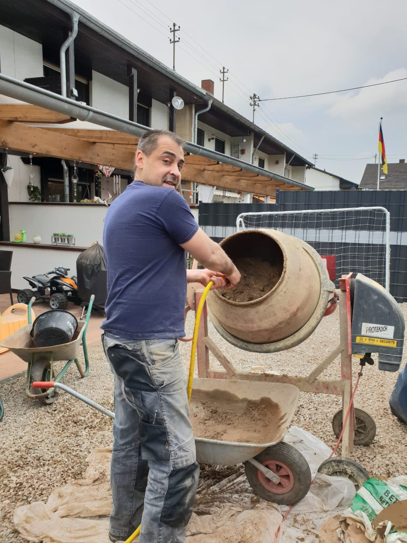 wir bei der Arbeit Reinigungs- und Hausservice
im Saarland - Dienstleistungen Imperial bei der Arbeit