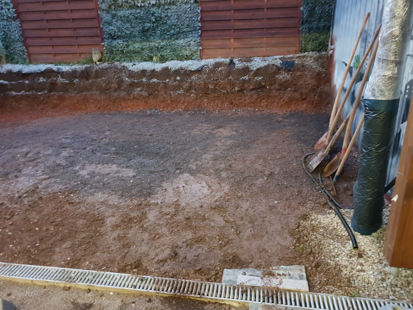 Terrasse vergrößert Reinigungs- und Hausservice
im Saarland - Dienstleistungen Imperial bei der Arbeit